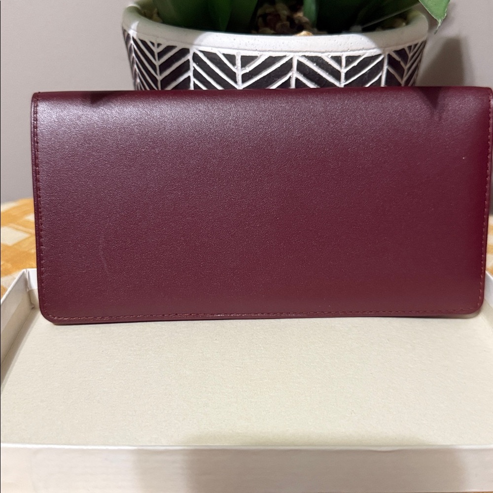 Cartier Burgundy Leather Wallet with Gold Details - Picture 12 of 16